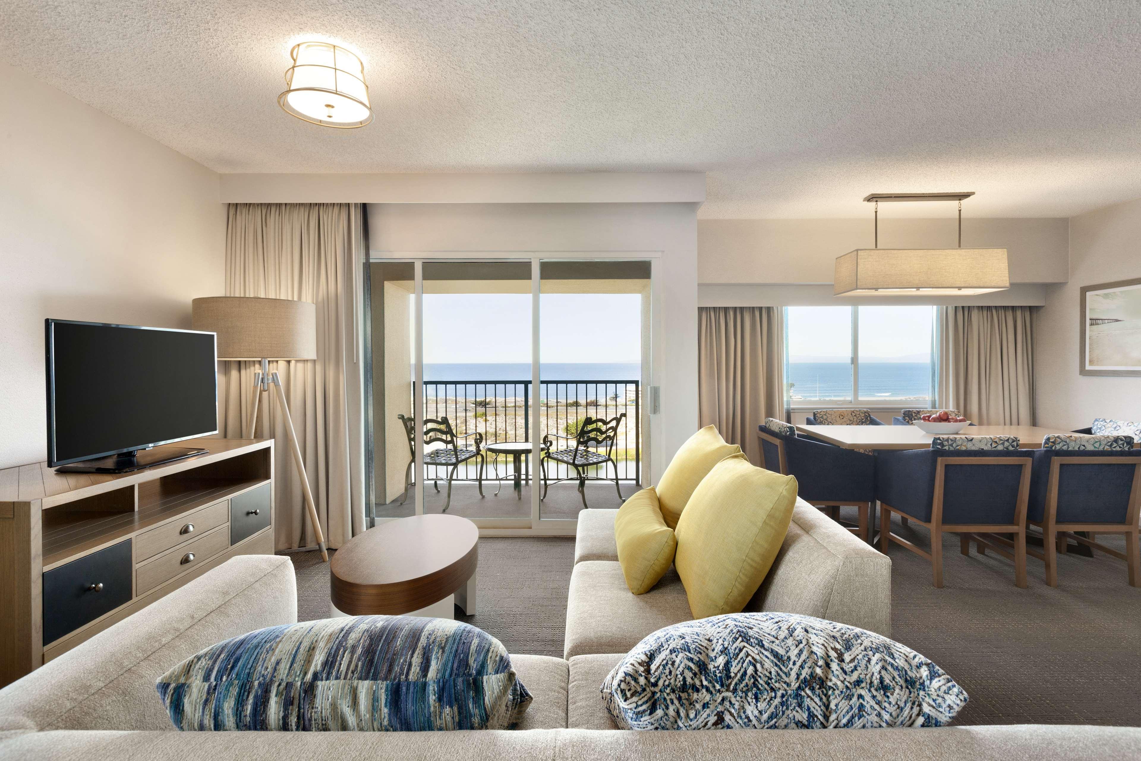 Embassy Suites By Hilton Monterey Bay Сисайд Экстерьер фото