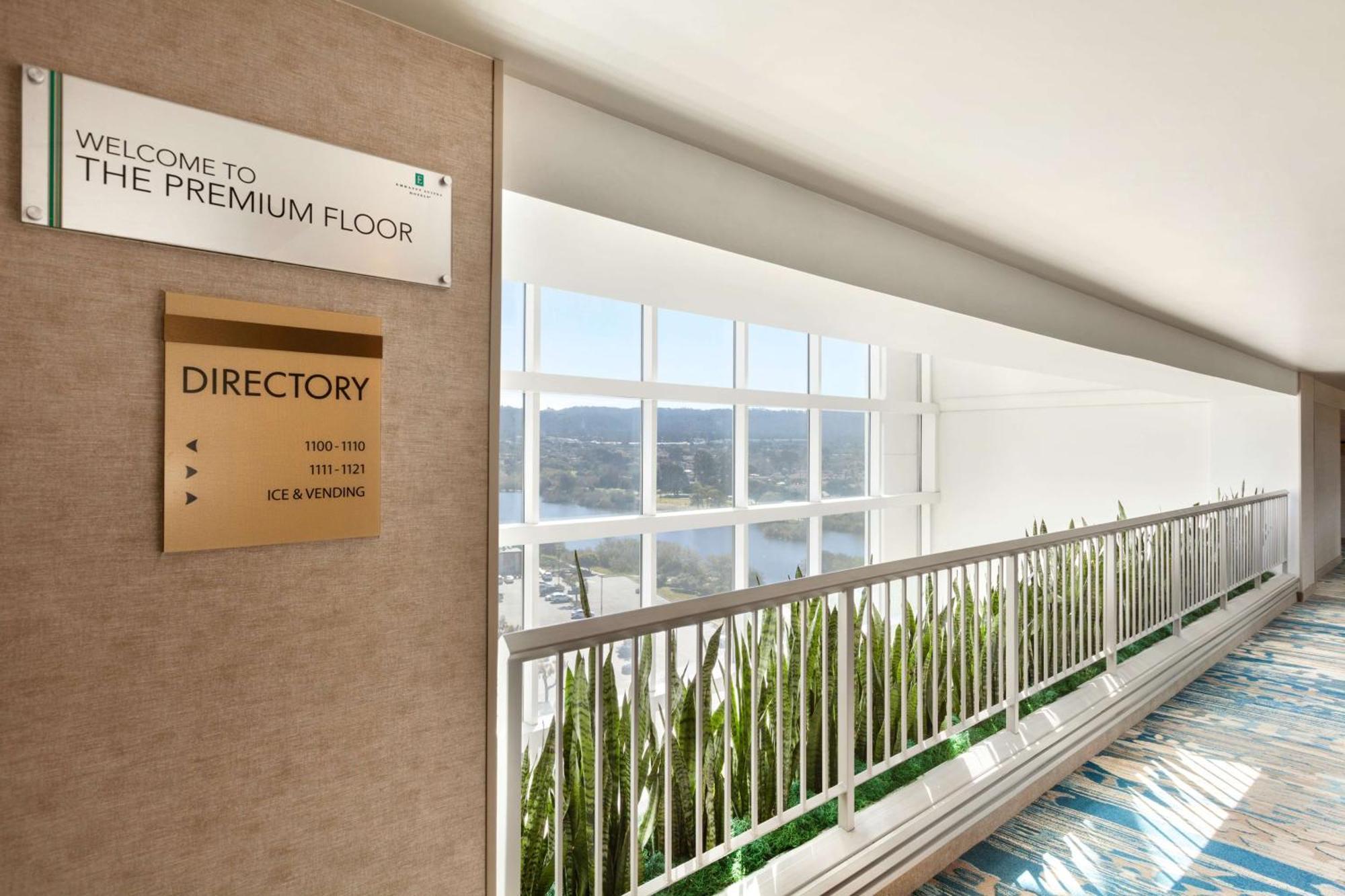 Embassy Suites By Hilton Monterey Bay Сисайд Экстерьер фото
